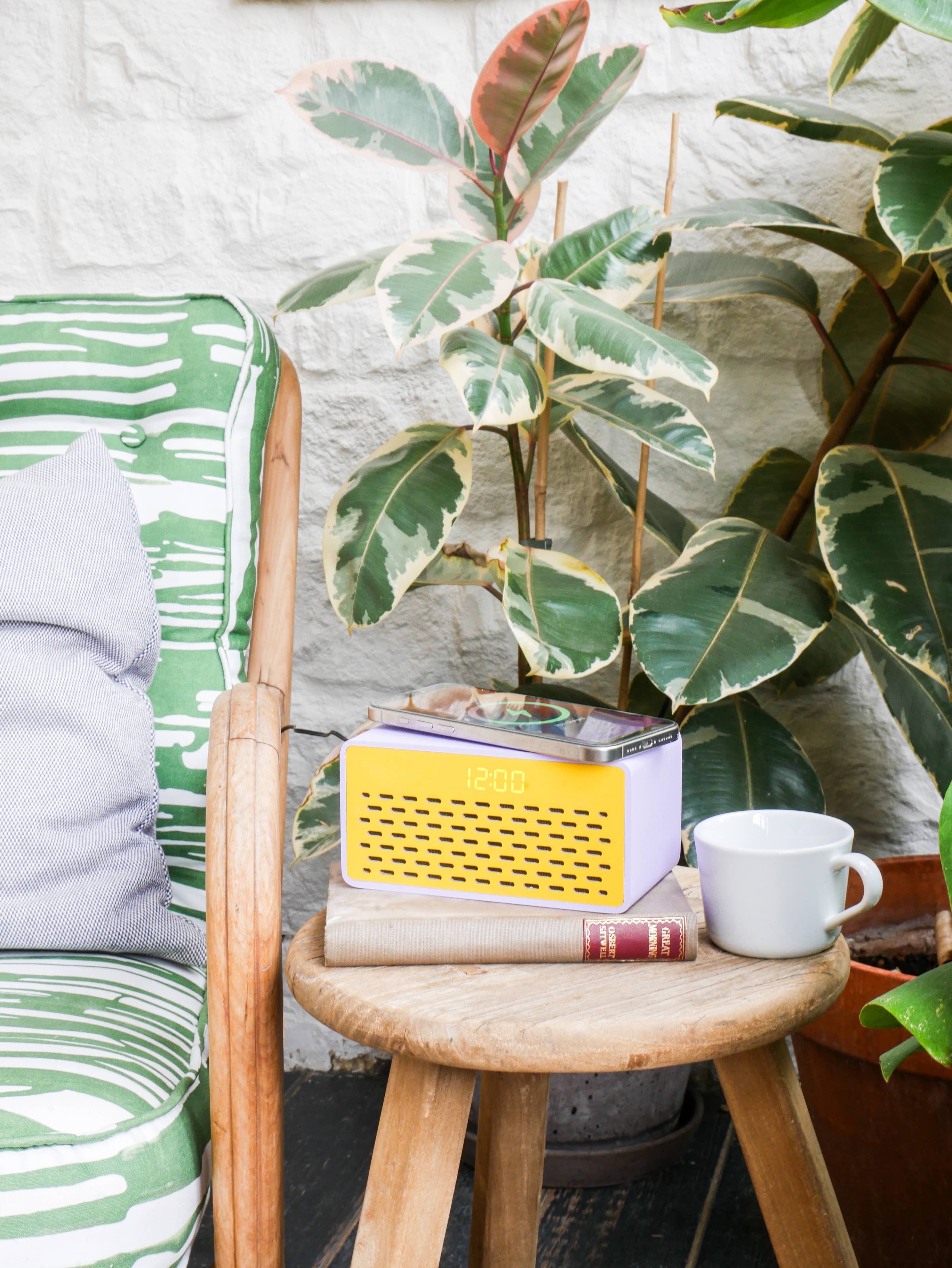 Steepletone UK Ltd - Rise Mix Wirless Charger & Bluetooth Speaker Alarm Clock : Yellow