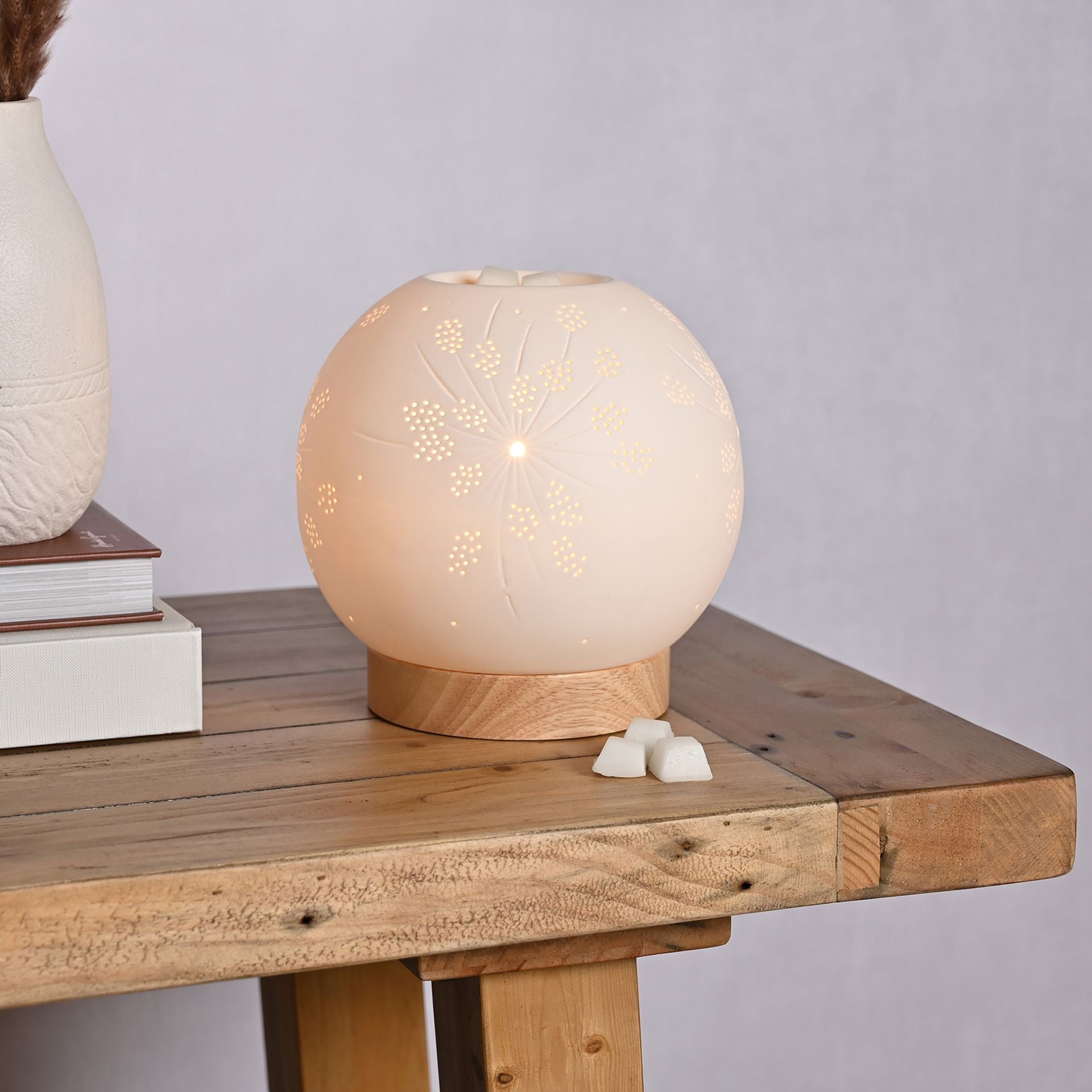 Hestia Round Dandelion Aroma Lamp